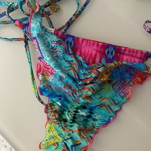 Luli Fama swimming set